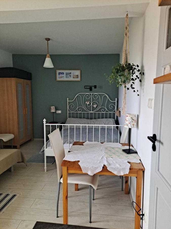 Apartament Pokoje U Franka Jastarnia Exterior foto